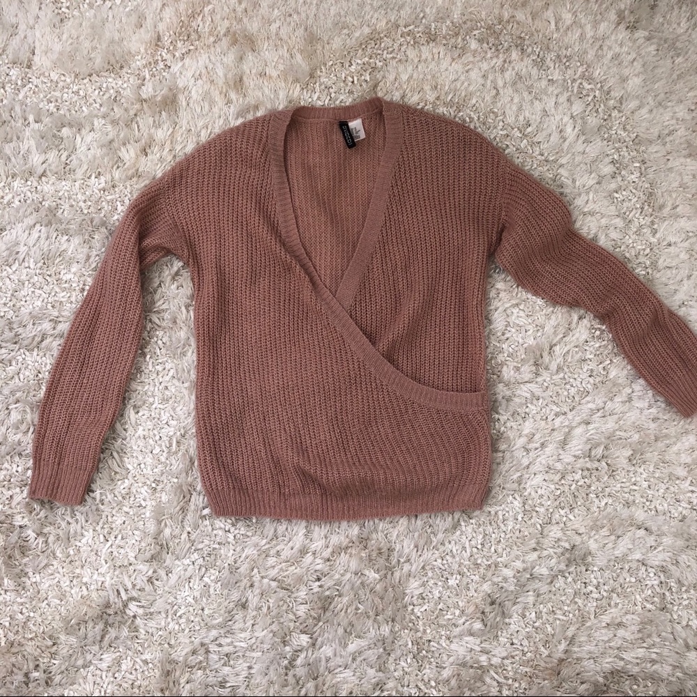 H&M mauve V neck sweater XS